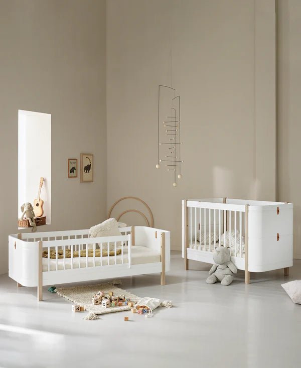 Mini+ sibling kit (additional parts to Mini+ cot bed incl. junior kit, white/oak) - Le Petit Marché Home Furniture