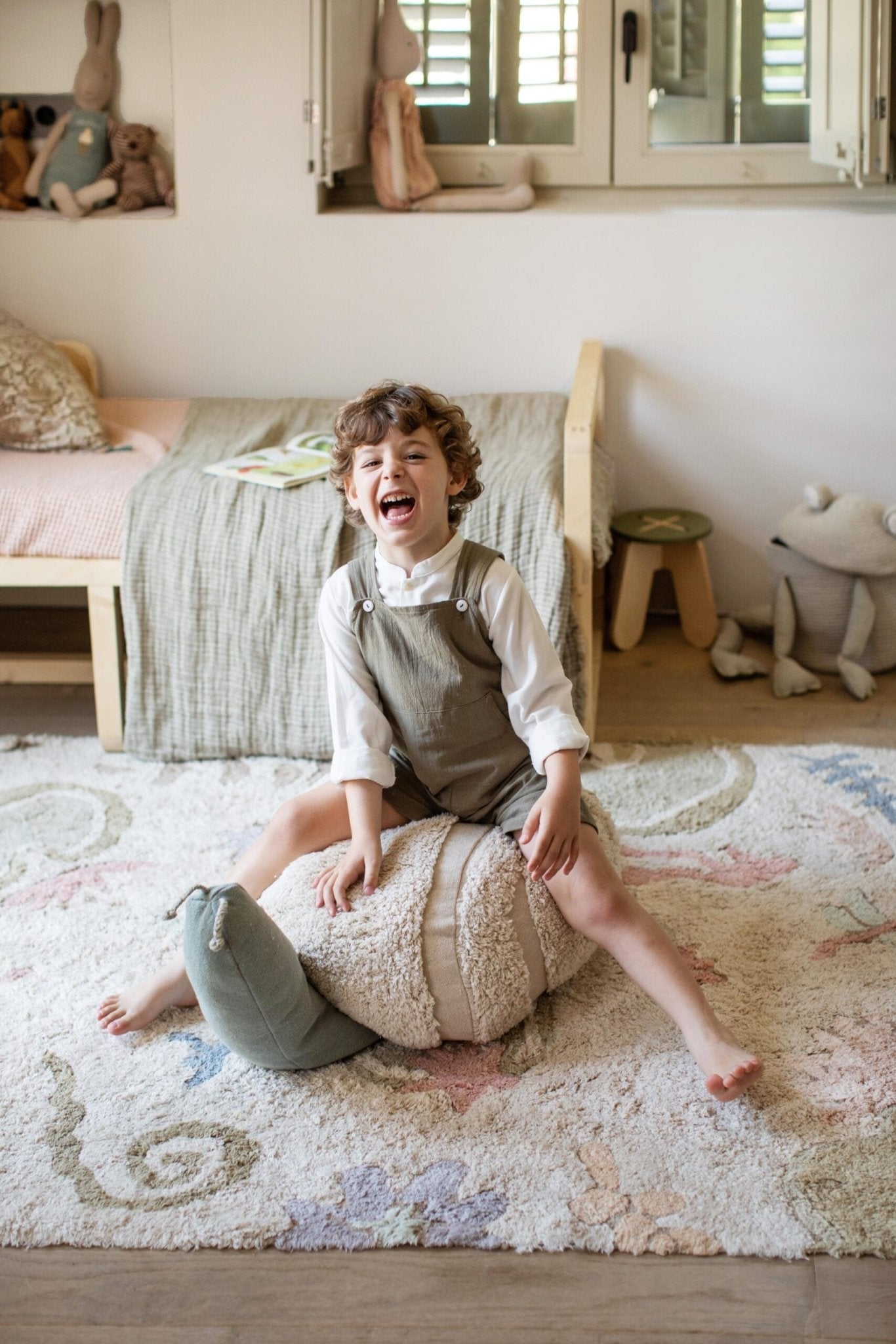 Pouf Mr. Snail - Le Petit Marché Home Furniture