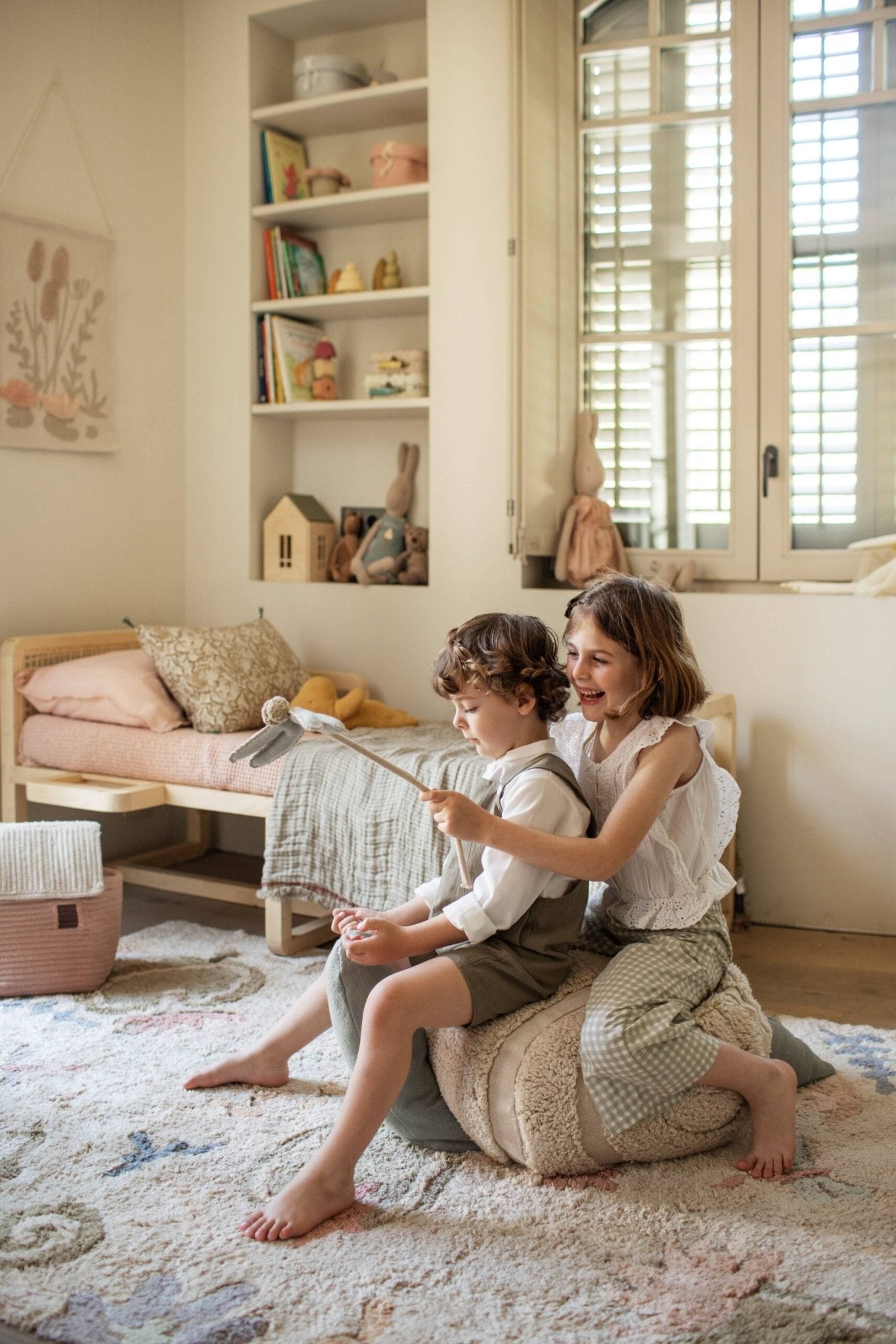 Pouf Mr. Snail - Le Petit Marché Home Furniture