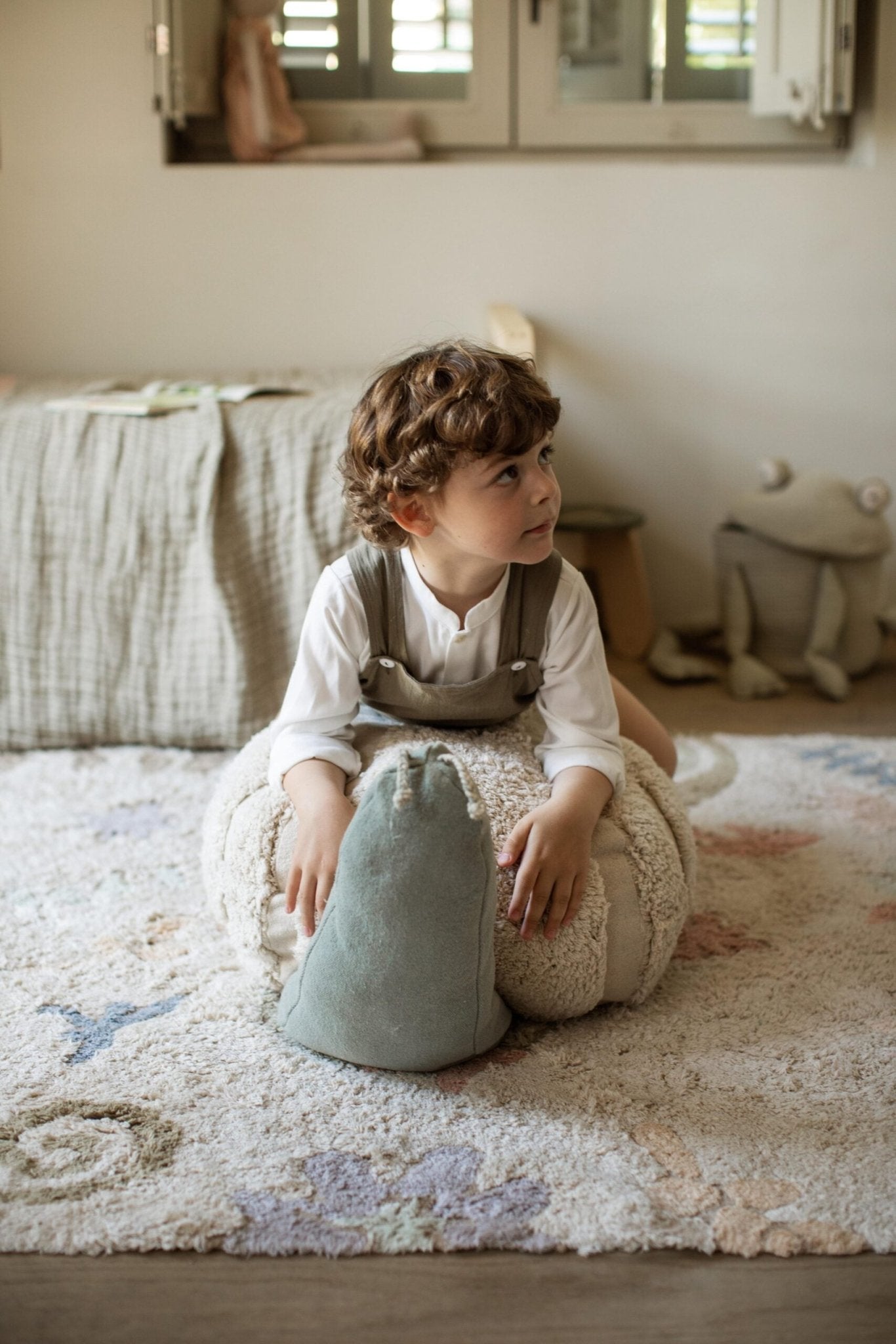 Pouf Mr. Snail - Le Petit Marché Home Furniture